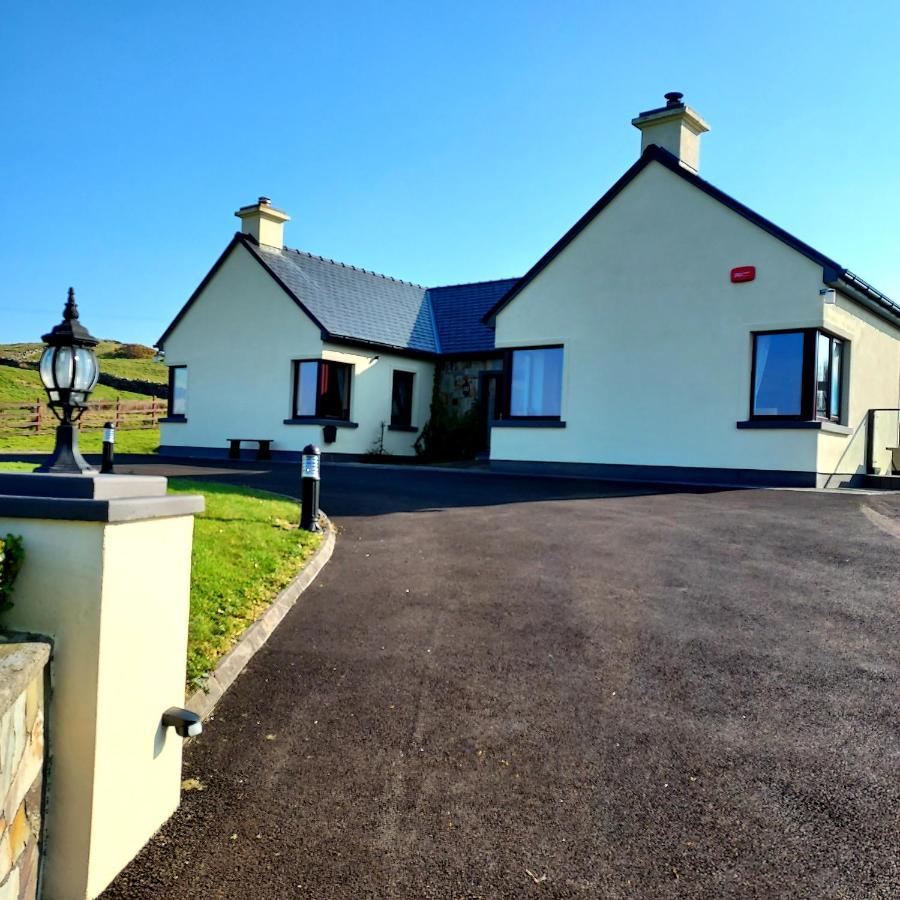 Bed and Breakfast Ros Na Gcloch Westport Esterno foto